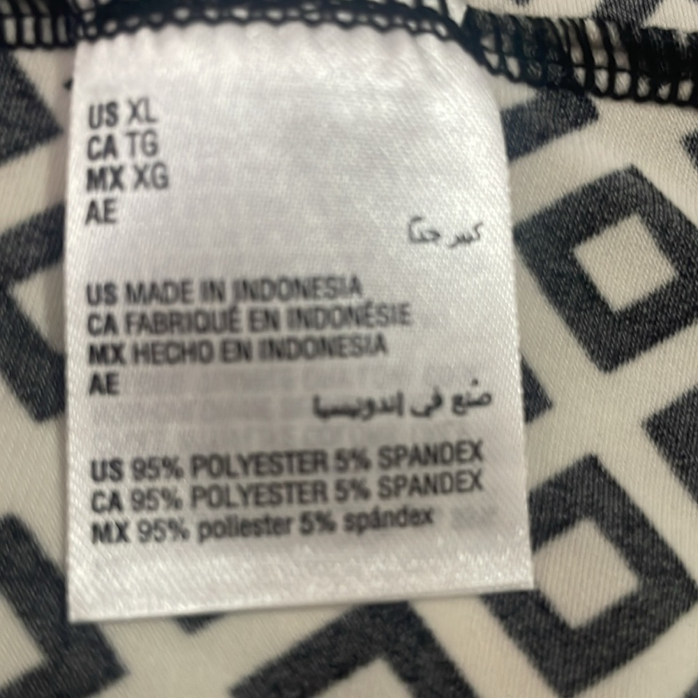 Charter Club Black and Ivory Graphic Relaxed Blouse - Picture 5 of 6